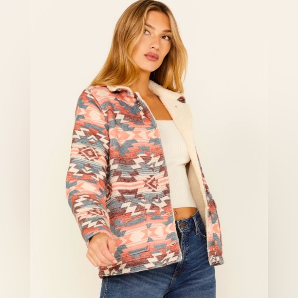 Wrangler Jackets & Blazers - Wrangler Sherpa Lined Southwestern Print Button Up Jacket Womens Size XL